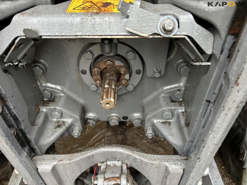 Massey Ferguson 8740S tractor 44