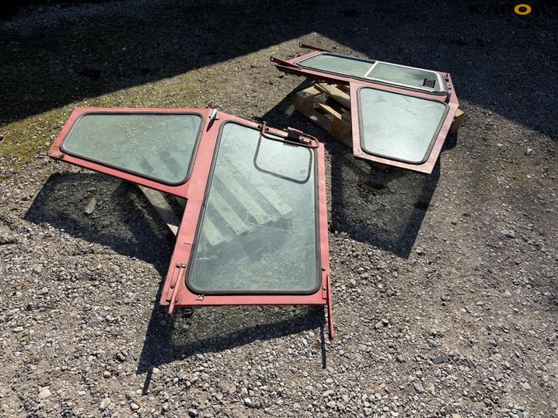 Massey Ferguson doors for the 500 series 3