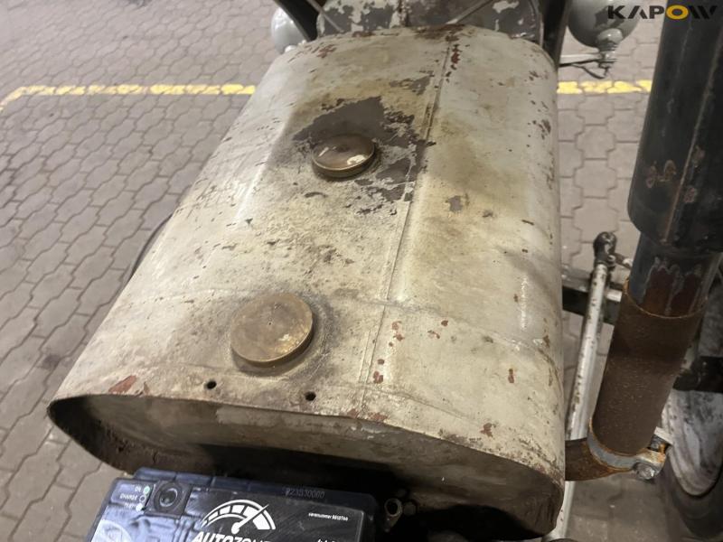 Massey Ferguson MF26 petrol tractor 28