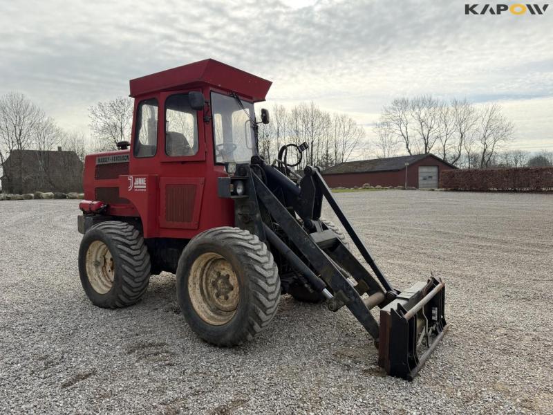 Massey Ferguson skid steer loader with Euro hitch 2