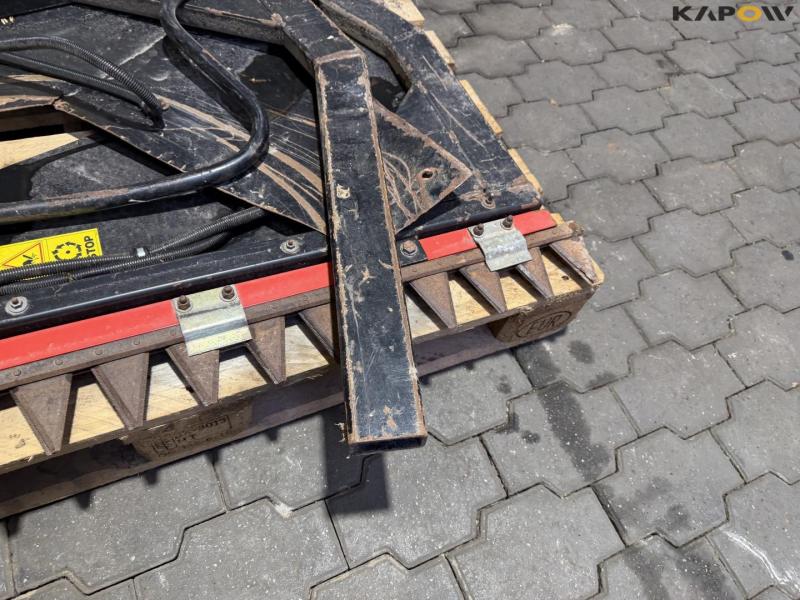 Massey Ferguson side knife 13
