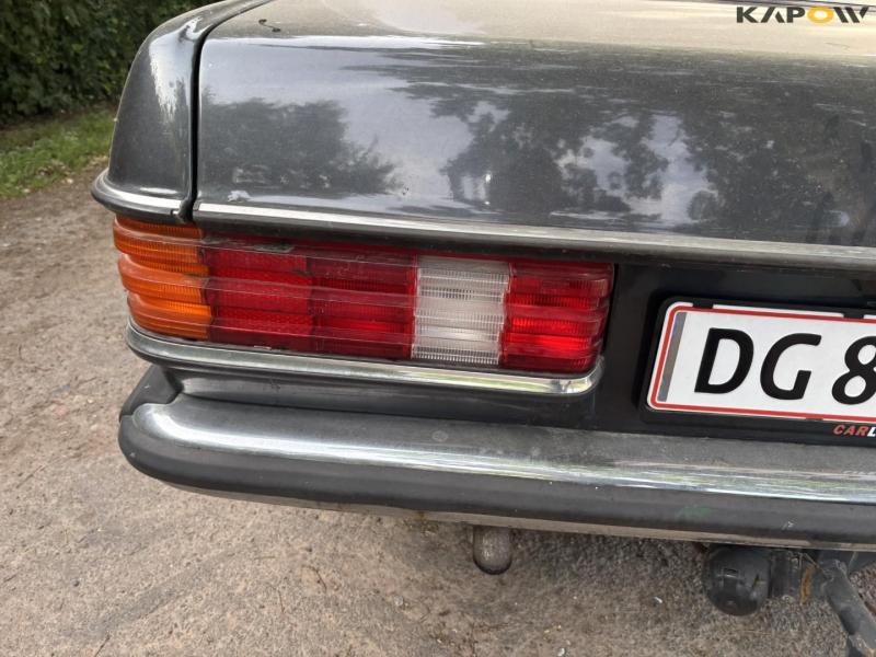 Mercedes-Benz 240D W123 28