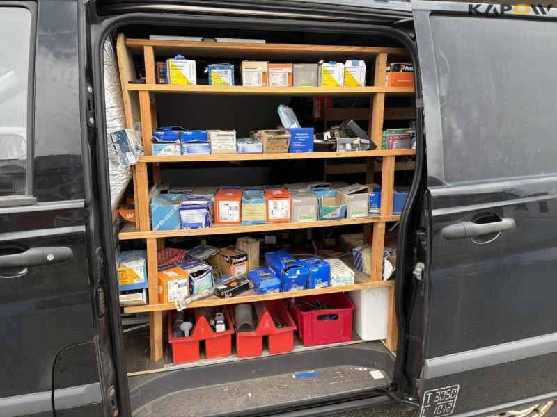 Mercedes-Benz Vito Panel Van 8