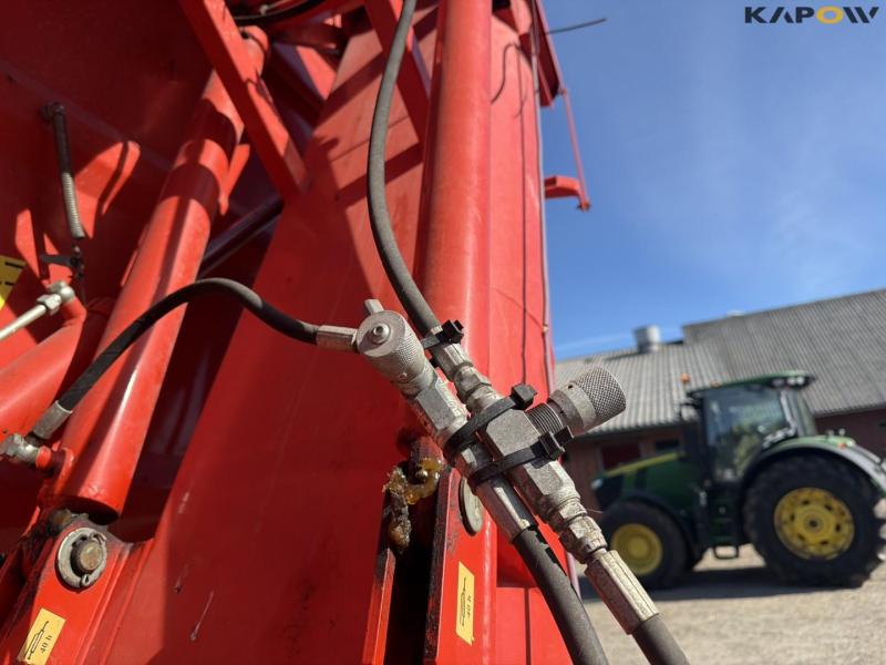 MI tip auger trolley 17