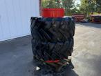 Michelin 600/65-R28 twin wheels 3