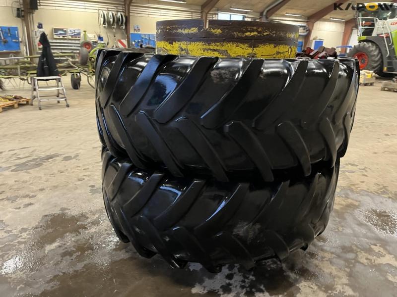 Michelin 650/65-R38 twin wheels 5