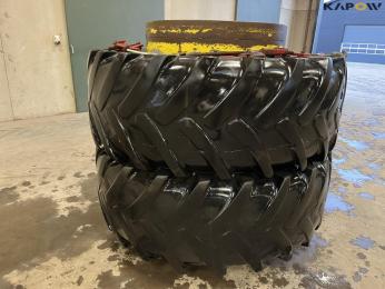 Michelin 650/65-R38 twin wheels