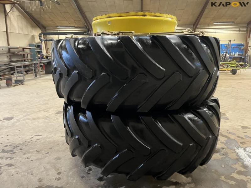 Michelin 710/75-R42 twin wheels 4