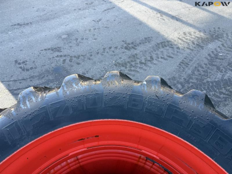 Michelin 710/85-R38 twin wheels 9