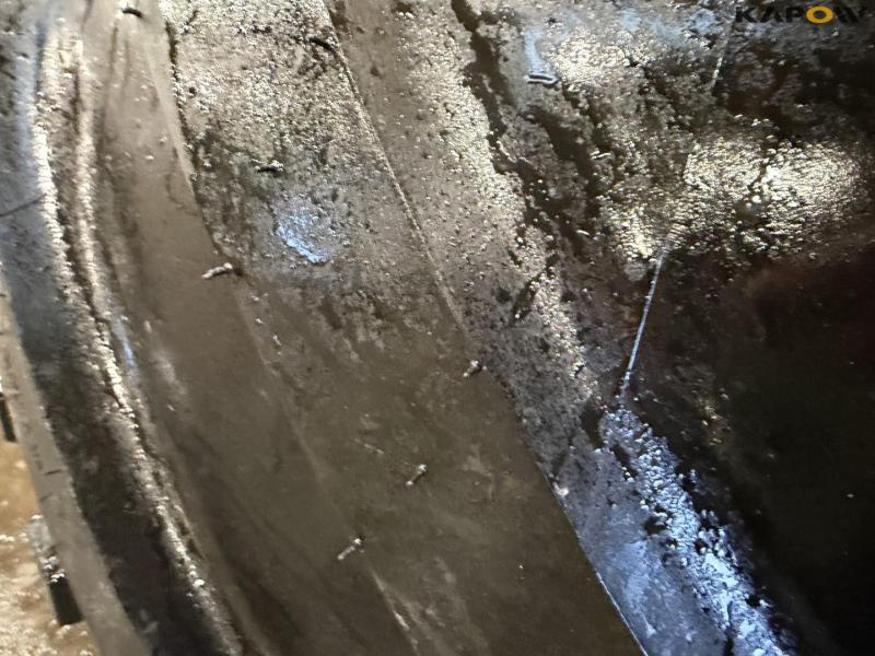 Michelin 750/50-R26 tires 8