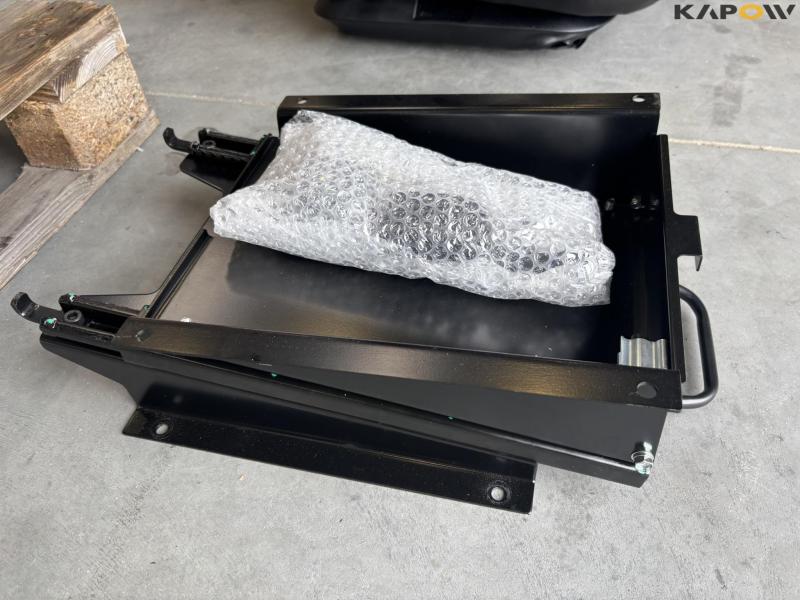 Milsco seat with armrest 2 pcs. and console - new 35