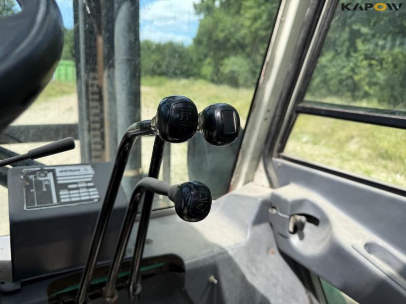 Mitsubishi FD35 forklift 33