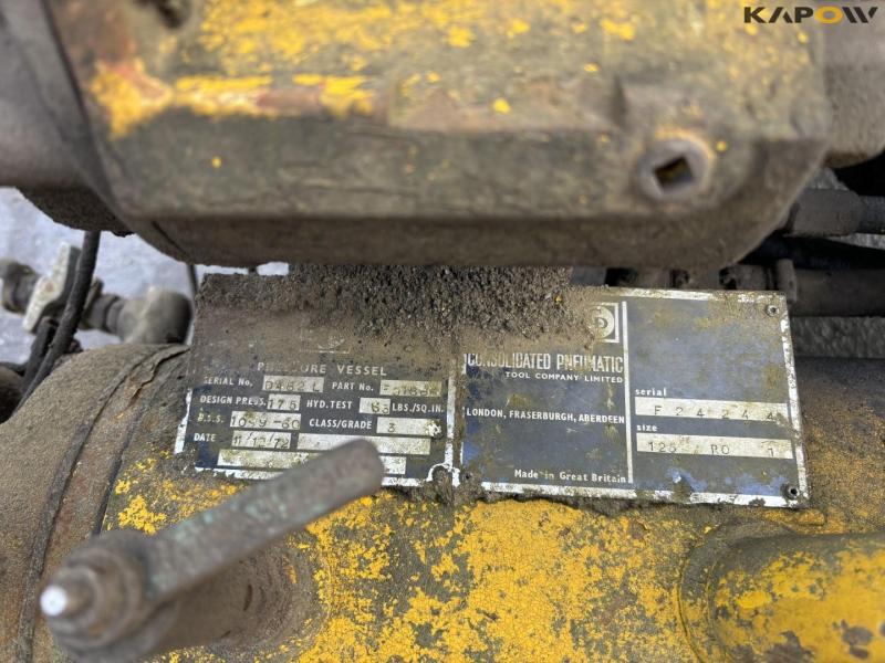 Mobile compressor 17