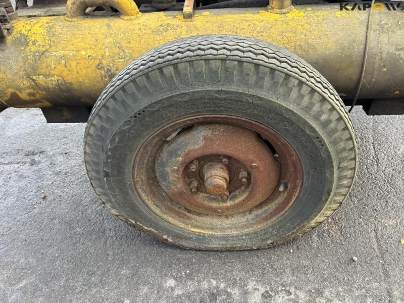 Mobile compressor 22