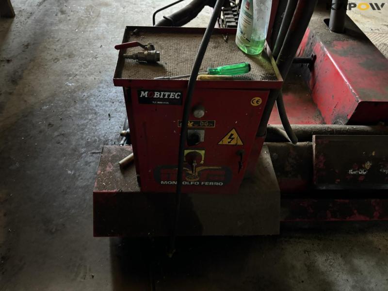Mondolf Ferro TBE 156 tire machine + cabinet 10