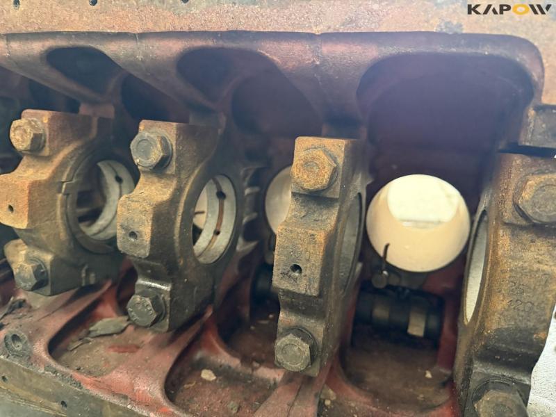 Engine block and cylinder head Perkins 6.354 17