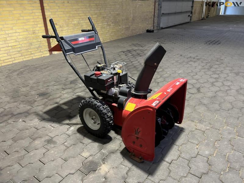 MTD 640F snow thrower 3