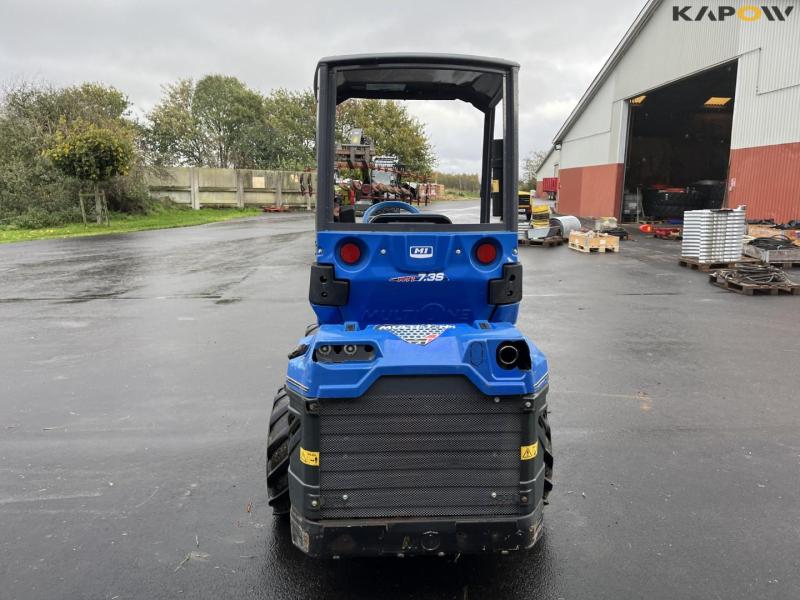 Multione 7.3S skid steer loader with bucket and pallet forks 6