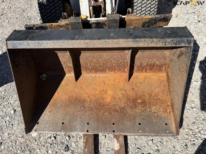 MultiOne M28D mini loader 13