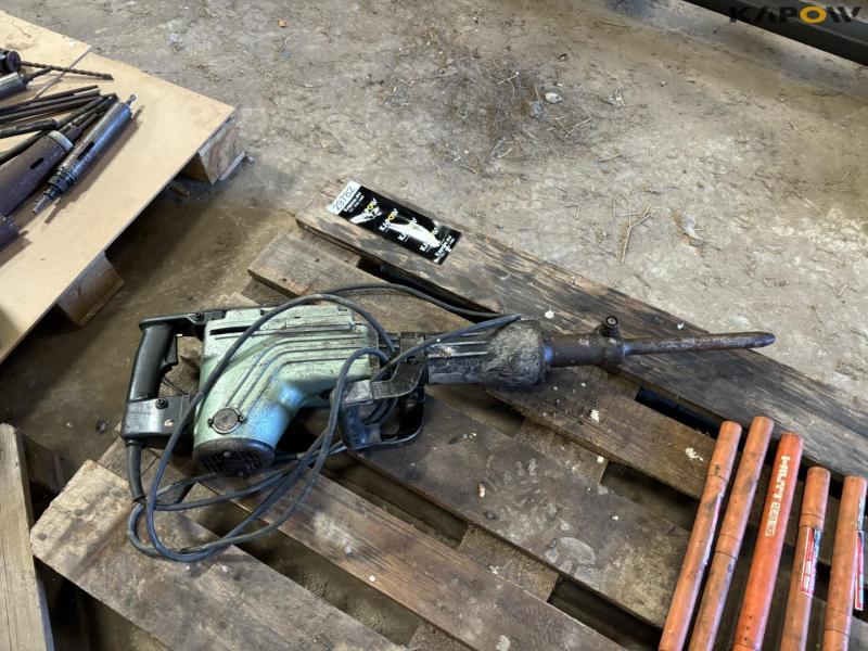 Demolition hammer + chisels 2