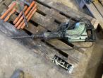 Demolition hammer + chisels 8
