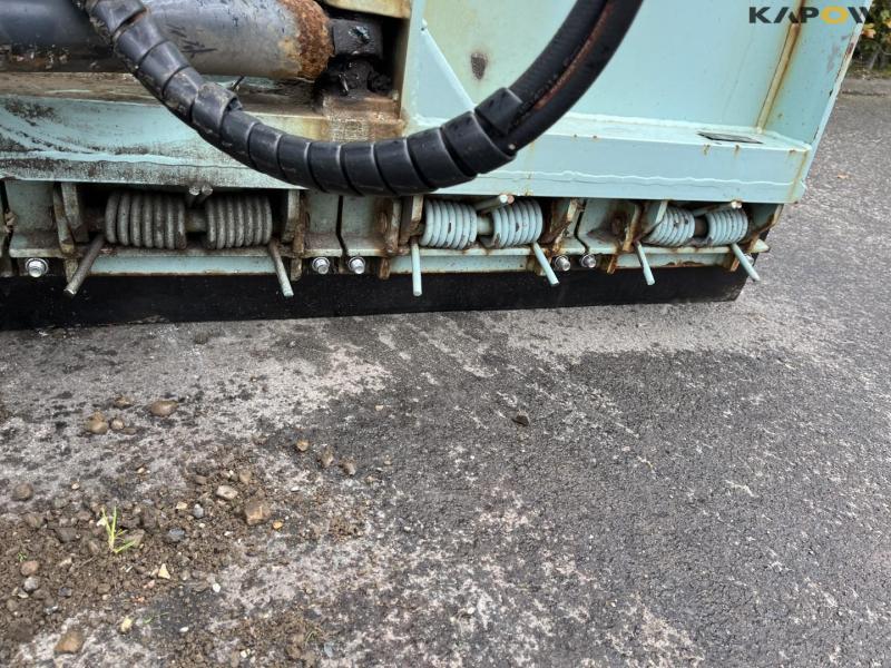 Nesbo PS-2800 pointed snow plow 16
