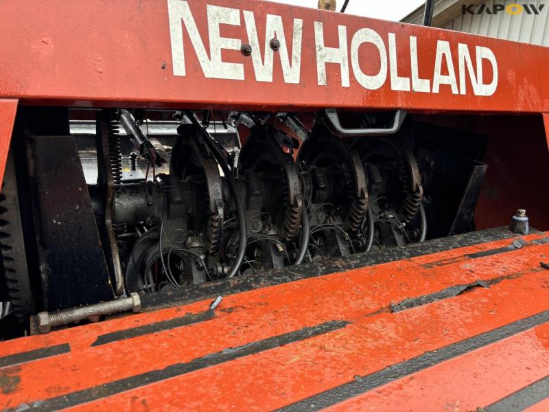 New Holland 4860S mini big baler 26