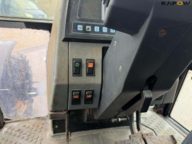New Holland 7840 tractor 55