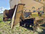 New Holland 8030 combine harvester with chopper 41