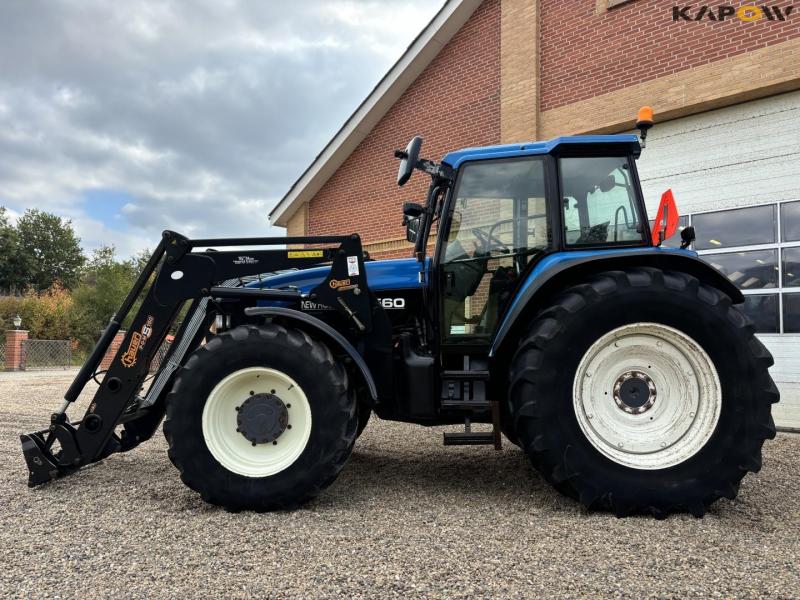 New Holland 8560 tractor with Hauer P-O-M S150 front loader 8