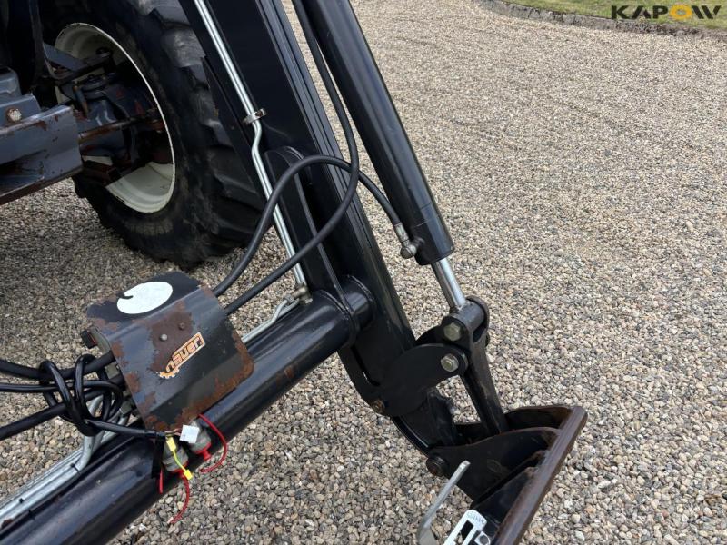 New Holland 8560 tractor with Hauer P-O-M S150 front loader 13