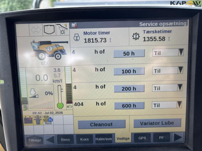 New Holland 9.80 combine harvester 35 feet 74
