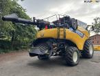 New Holland 9.80 combine harvester 35 feet 5