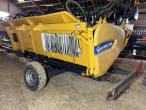 New Holland 9.80 combine harvester 35 feet 116