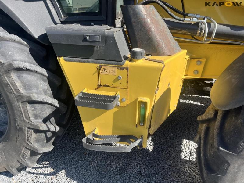 New Holland B110C TC backhoe loader 23