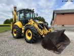 New Holland B115B backhoe loader 3