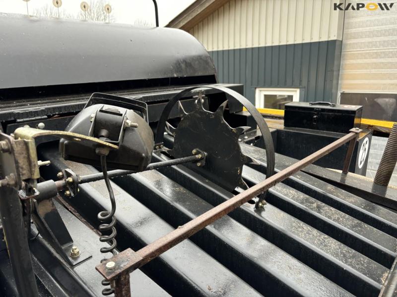 New Holland BB9080 baler 51