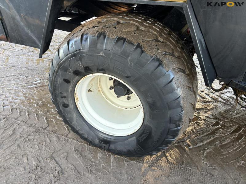 New Holland BB940R mini big baler 65