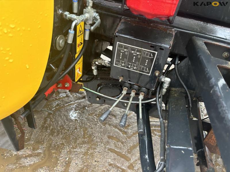 New Holland Bigbaler 890 with bale trailer 36