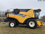 New Holland CR 8.90 Relevation 4 WD 30ft 4