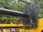 New Holland CR 9080 combine harvester 30 feet 124