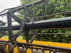New Holland CR 9080 combine harvester 30 feet 125