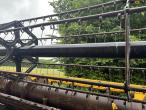 New Holland CR 9080 combine harvester 30 feet 129