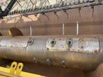 New Holland CR9080 SLH combine harvester with 30 foot header 33