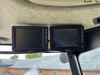 New Holland CR9080 SLH combine harvester with 30 foot header 69