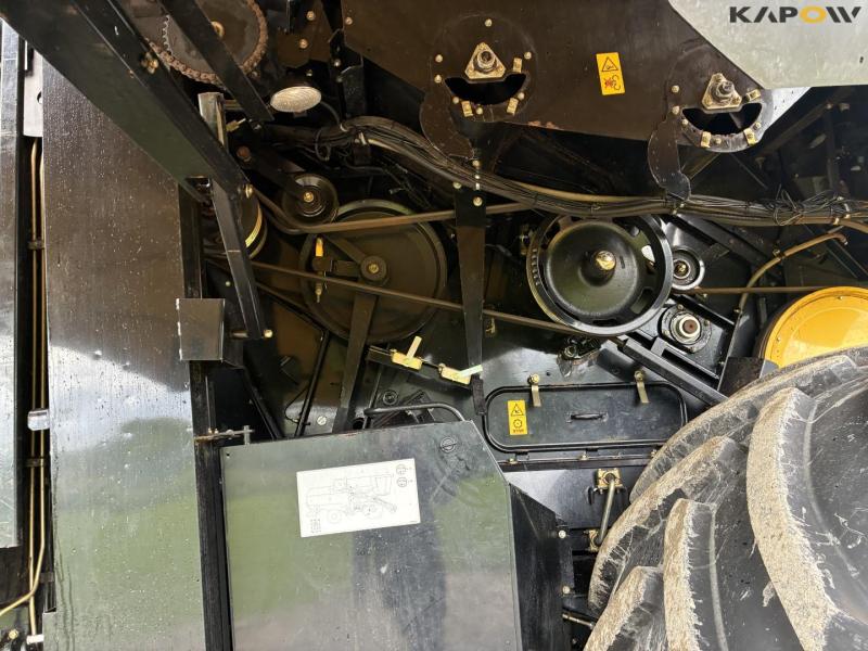 New Holland CX8080 combine harvester 52