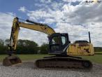 New Holland E215C excavator 8