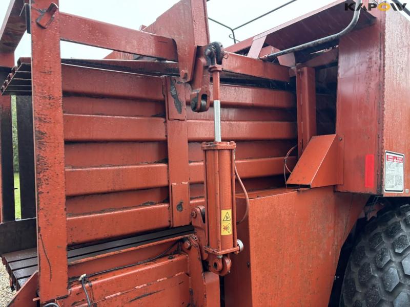 New Holland Fiatagri 4900 big baler 15