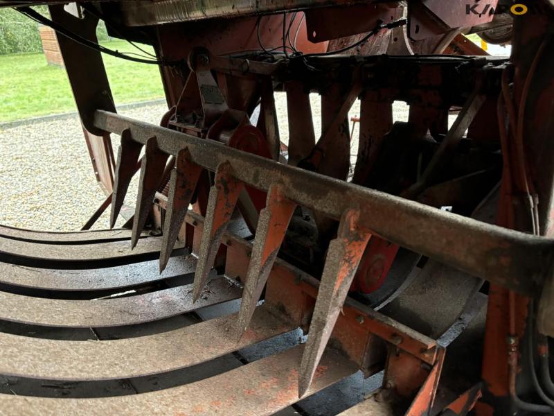 New Holland Fiatagri 4900 big baler 33