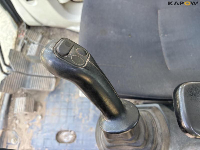 New Holland Kobelco E140CSR excavator 49